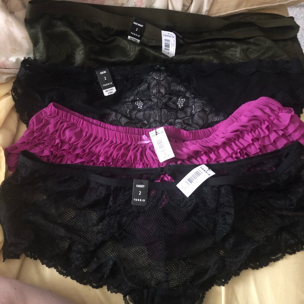 Lot of 4 pair of new with tags Torrid panties (2)